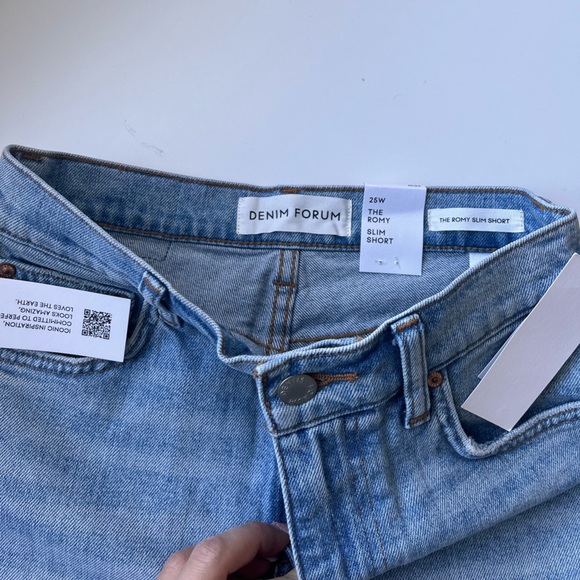 Denim Forum - Romy Slim Short - 25 - Picture 4 of 5